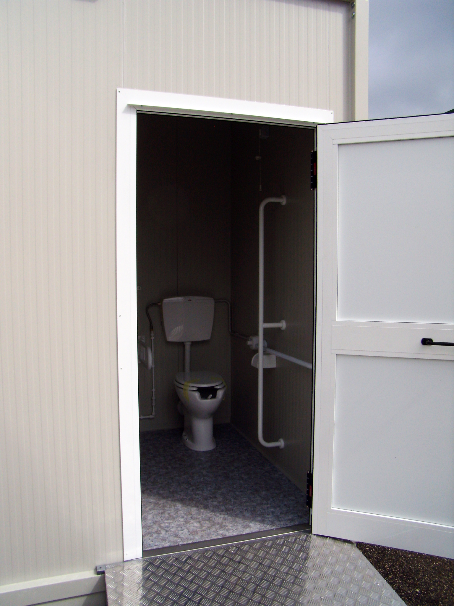 WC PREFABBRICATI PER DISABILI - servizi igienici per disabili